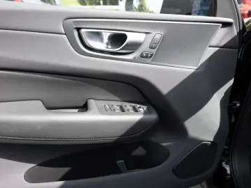 XC60 B4 Core LEDER MEMORY KAMERA NAVI FACEL. LED