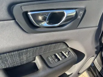 XC60 B4 Core Aut Google-Maps LED Kamera PDC v+h