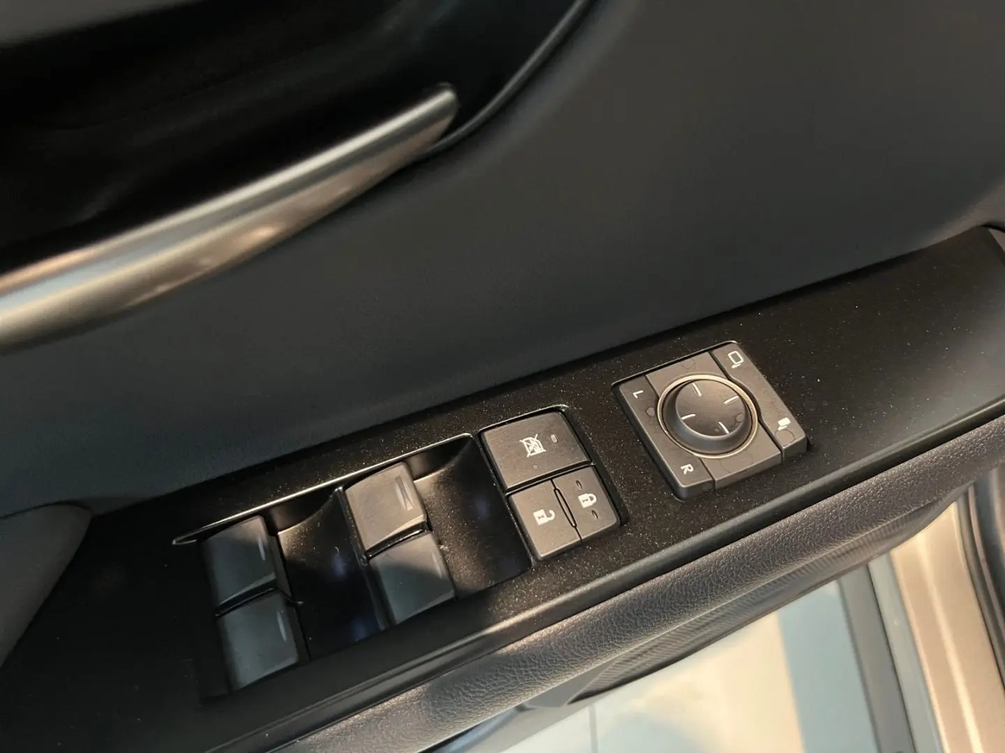 UX 250h Style Edition *LED*CarPlay*CAM*Spurhalte