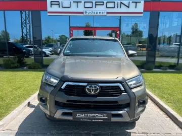 Hilux INVINCIBLE 2,8 D4-D °JBL °AHK °TSS