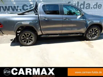 Hilux 2.8 D-4D Invincible, Rollbügel, Rollo, AHK