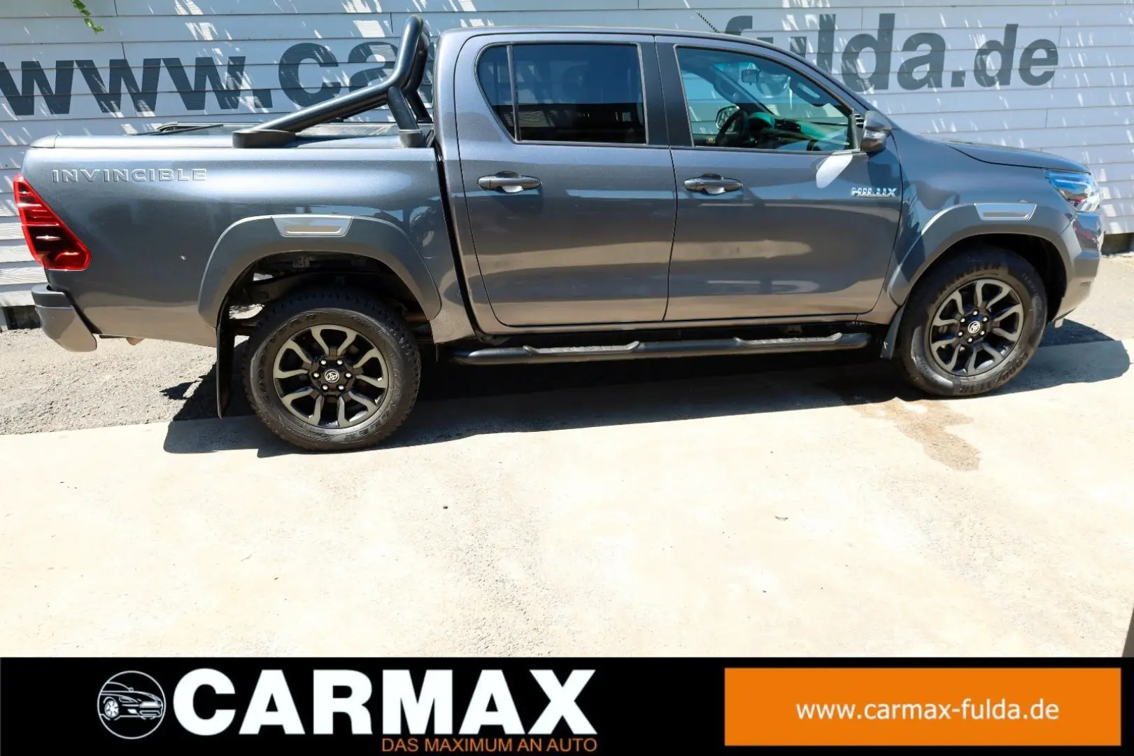 Hilux 2.8 D-4D Invincible, Rollbügel, Rollo, AHK
