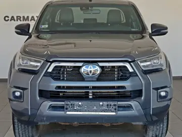 Hilux 2.8 D-4D Invincible, Rollbügel, Rollo, AHK