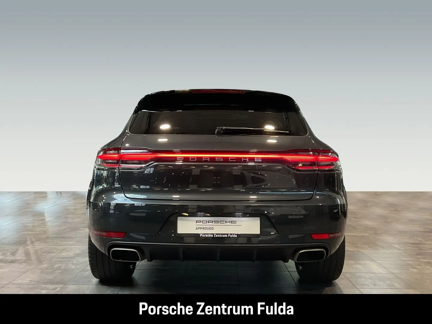 Macan Panoramadach Rückfahrkamera Vulkangrau LED