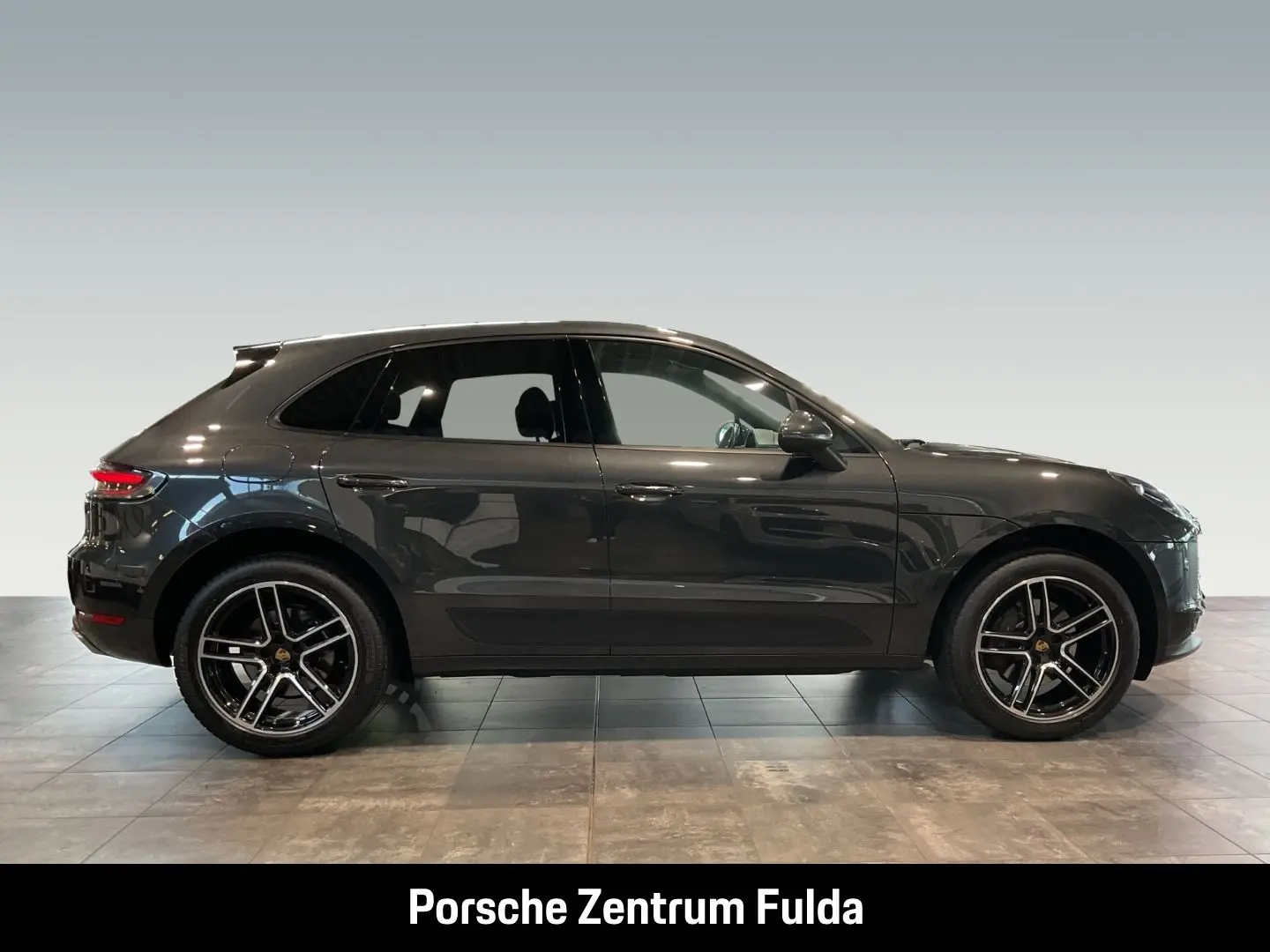 Macan Panoramadach Rückfahrkamera Vulkangrau LED
