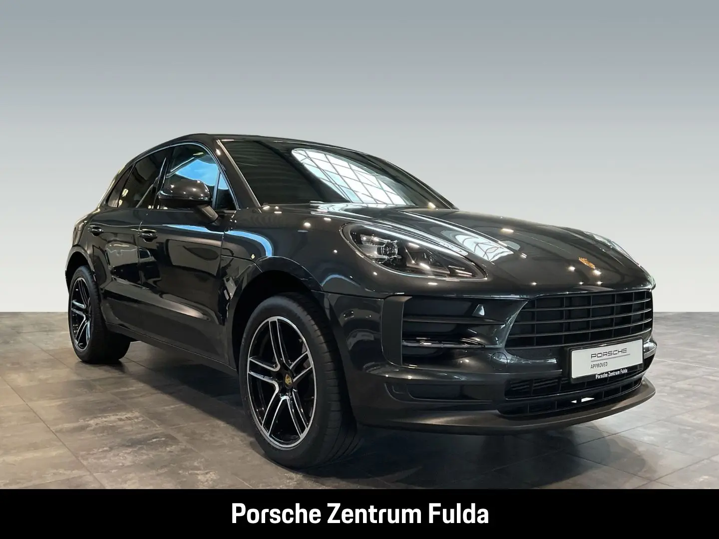 Macan Panoramadach Rückfahrkamera Vulkangrau LED