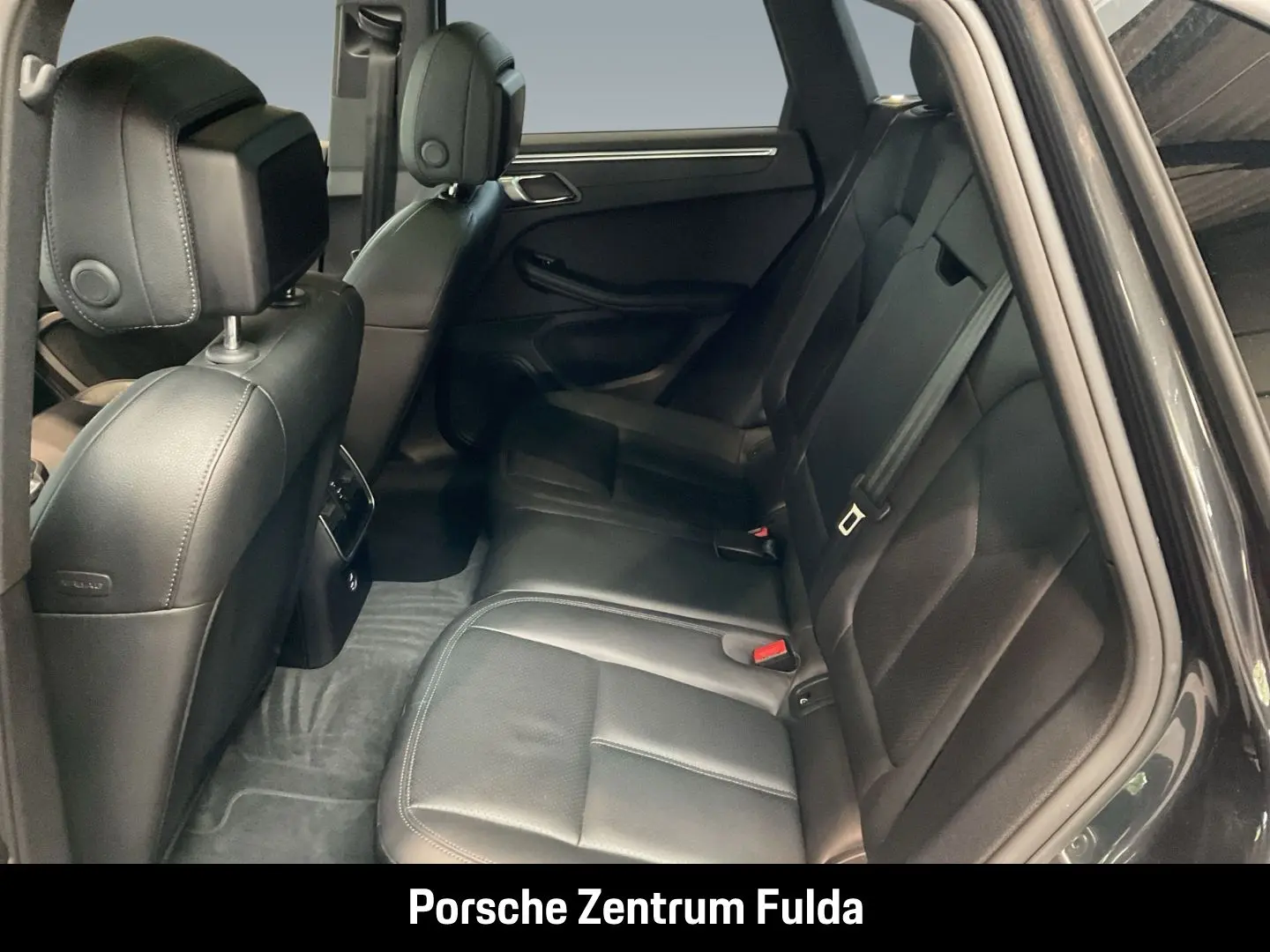 Macan Panoramadach Rückfahrkamera Vulkangrau LED