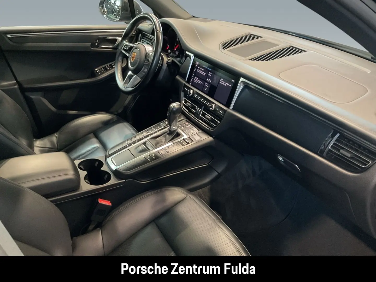 Macan Panoramadach Rückfahrkamera Vulkangrau LED