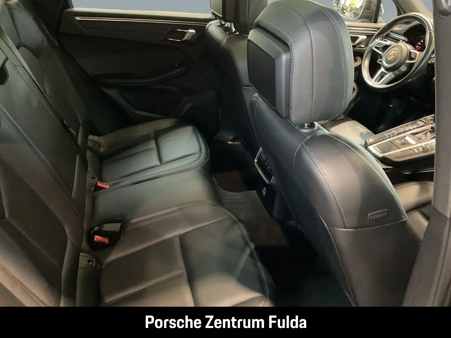 Macan Panoramadach Rückfahrkamera Vulkangrau LED