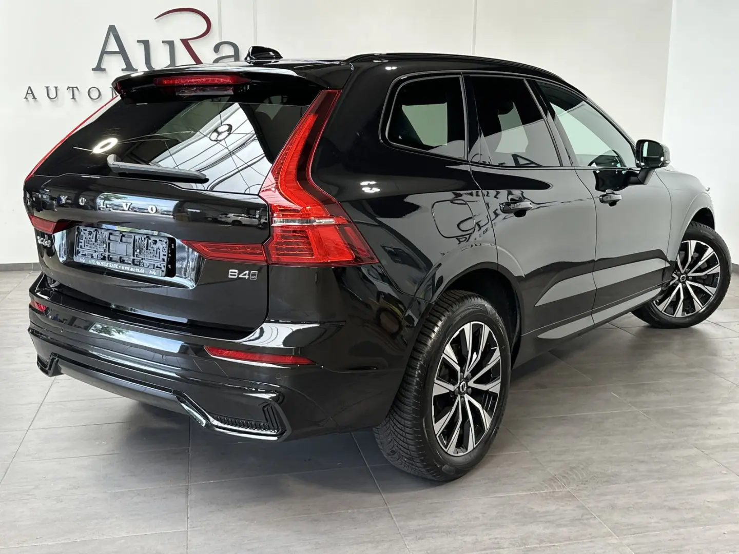 XC60 B4 D AWD Plus Dark NAV+LED+PANORAMA+AHK+H&K