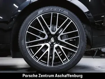 Macan Luftfederung Spurwechsel Sportsitze 18Wege