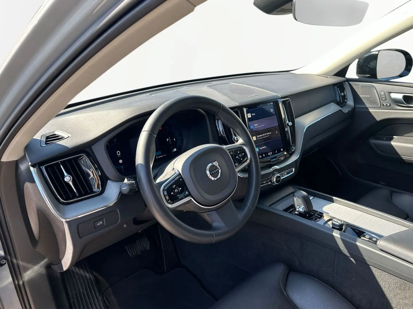 XC60 B4 Diesel AWD Plus Dark 19'' Allwetter AHK 