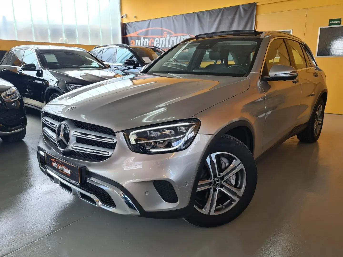 GLC 300de Exkl int*Airmtc*Pano*ACC*Memo*AHK*360°