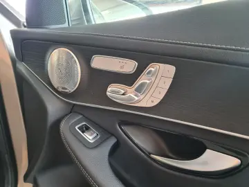 GLC 300de Exkl int*Airmtc*Pano*ACC*Memo*AHK*360°