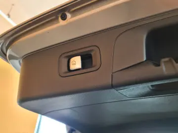 GLC 300de Exkl int*Airmtc*Pano*ACC*Memo*AHK*360°