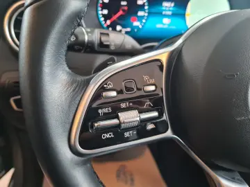 GLC 300de Exkl int*Airmtc*Pano*ACC*Memo*AHK*360°