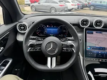 GLC 400 e AMG*Pano*DISTR+*Memory*360*Keyless*