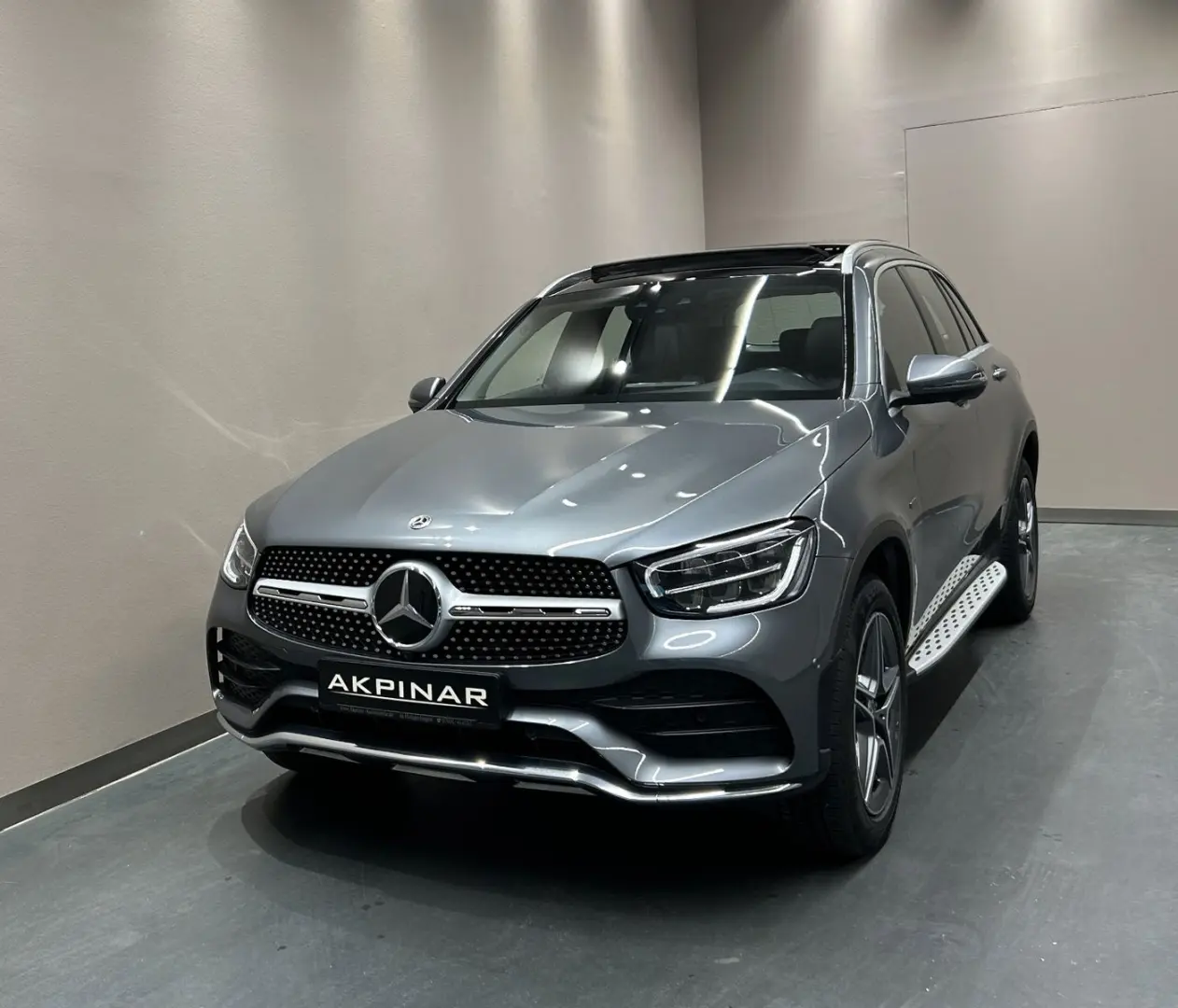 GLC300 e 4M *AMG LINE*PANO*BURMESTER*AHK*360°*