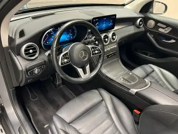GLC300 e 4M *AMG LINE*PANO*BURMESTER*AHK*360°*