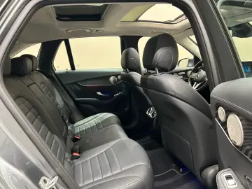 GLC300 e 4M *AMG LINE*PANO*BURMESTER*AHK*360°*