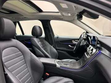 GLC300 e 4M *AMG LINE*PANO*BURMESTER*AHK*360°*