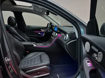 GLC300 e 4M *AMG LINE*PANO*BURMESTER*AHK*360°*