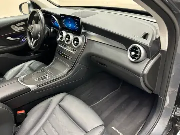 GLC300 e 4M *AMG LINE*PANO*BURMESTER*AHK*360°*