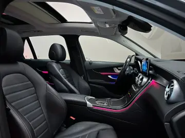 GLC300 e 4M *AMG LINE*PANO*BURMESTER*AHK*360°*