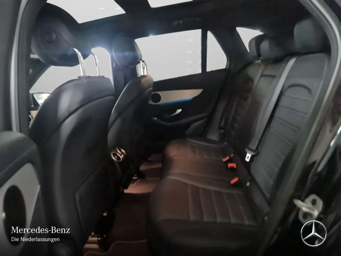 GLC 300 de 4M AMG/Night/Pano/360/AHK/HighAss/360