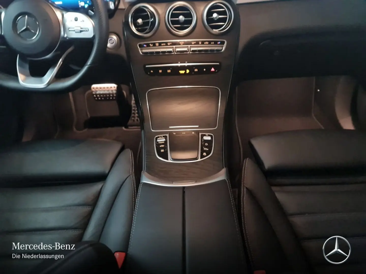 GLC 300 de 4M AMG/Night/Pano/360/AHK/HighAss/360