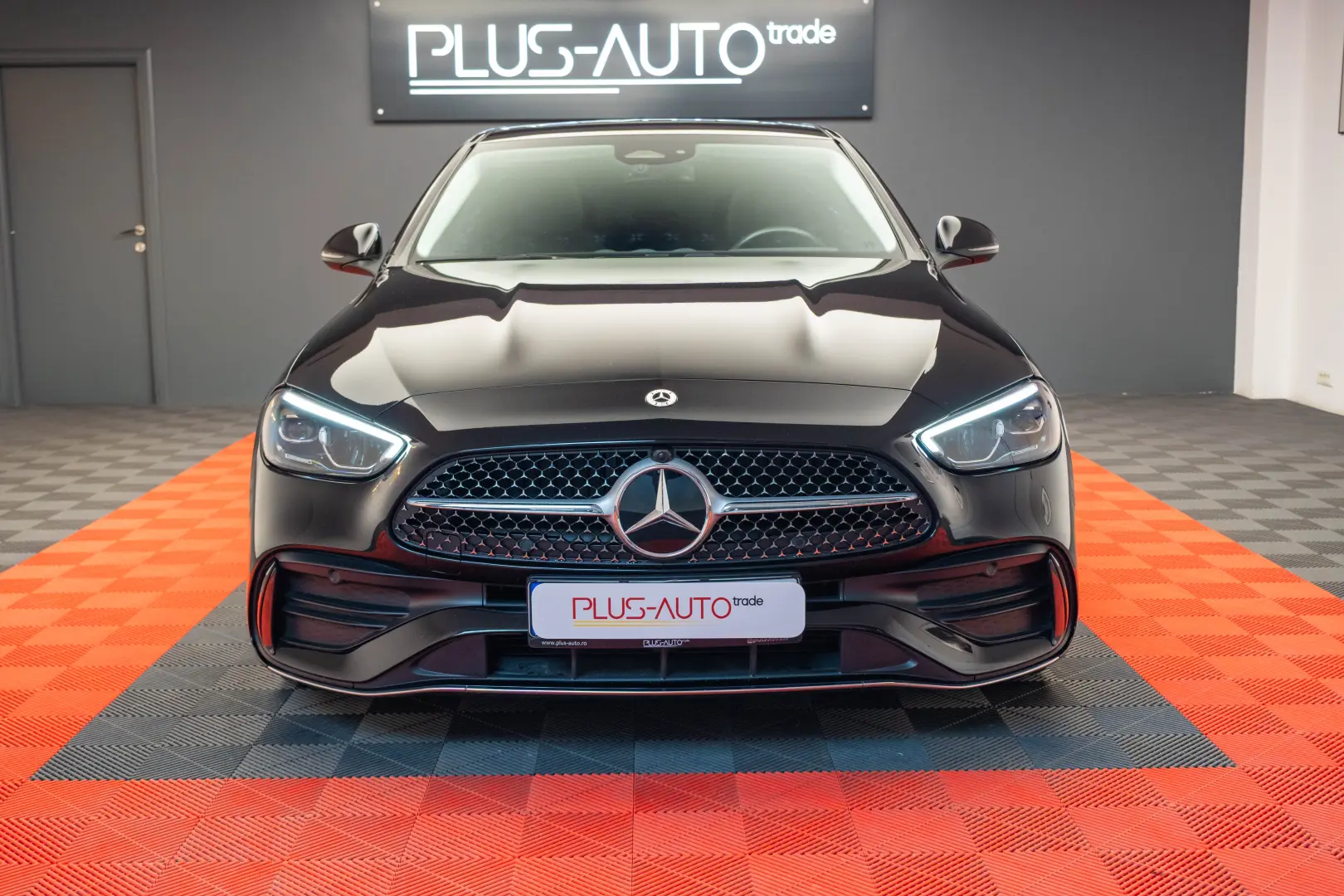Mercedes-Benz C220d AMG-line