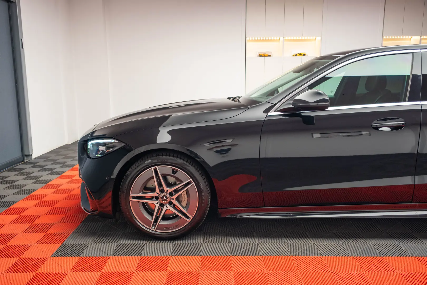 Mercedes-Benz C220d AMG-line
