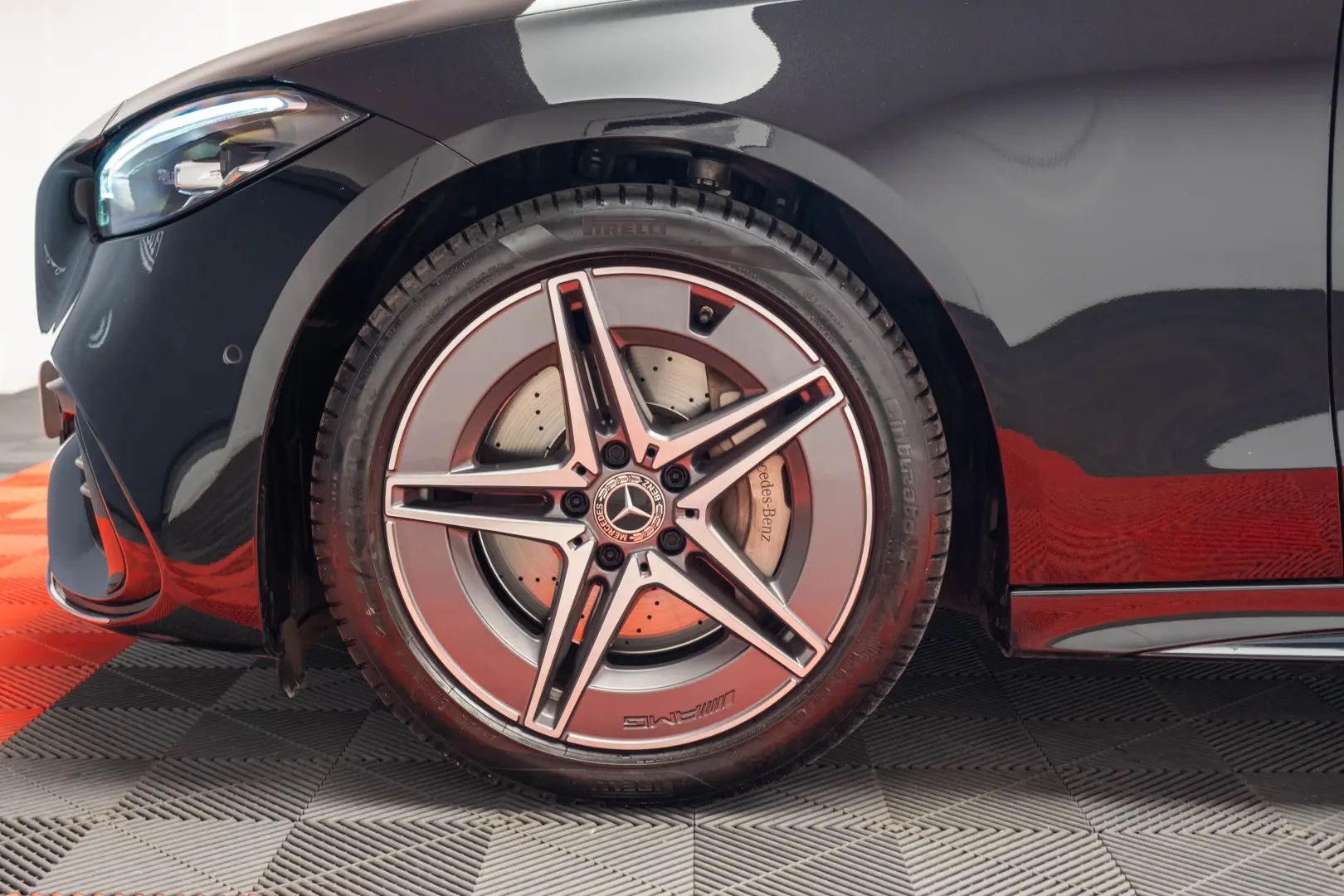Mercedes-Benz C220d AMG-line