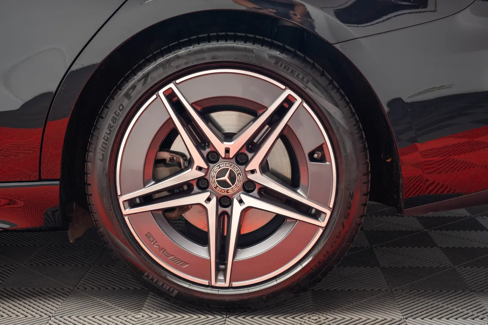 Mercedes-Benz C220d AMG-line