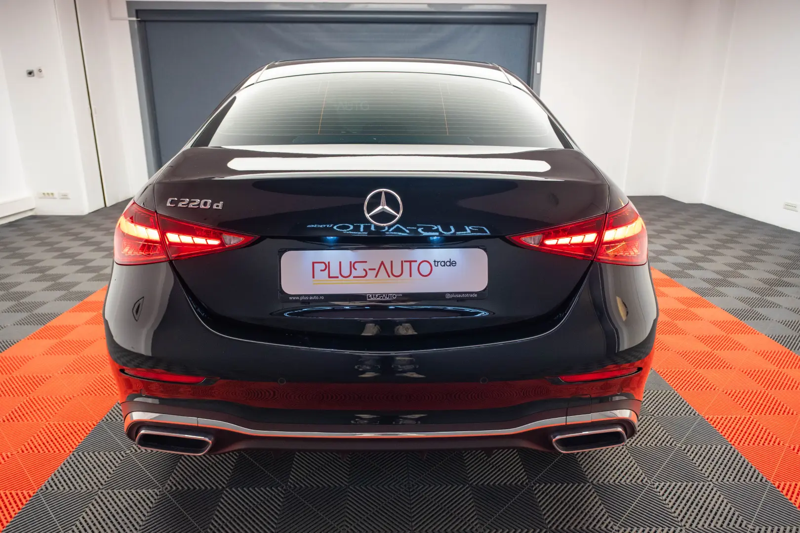 Mercedes-Benz C220d AMG-line
