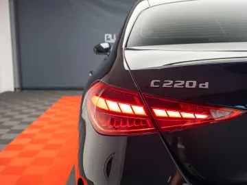 Mercedes-Benz C220d AMG-line