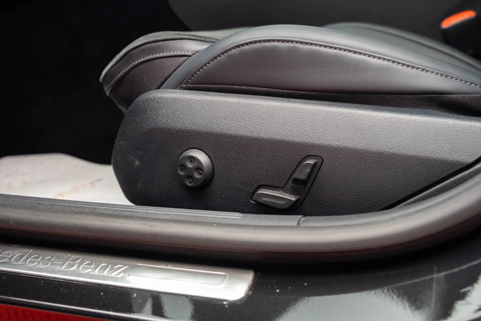 Mercedes-Benz C220d AMG-line