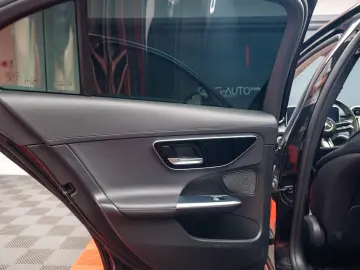 Mercedes-Benz C220d AMG-line