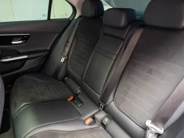 Mercedes-Benz C220d AMG-line