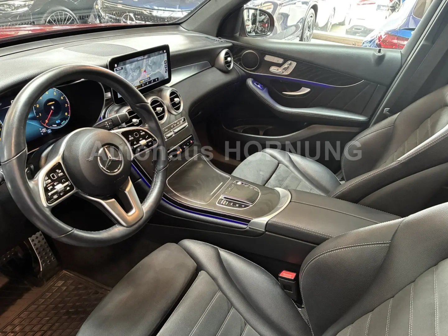 GLC 200 AMG 4M PANO 360° DISTR AHK NightP. KEYGO