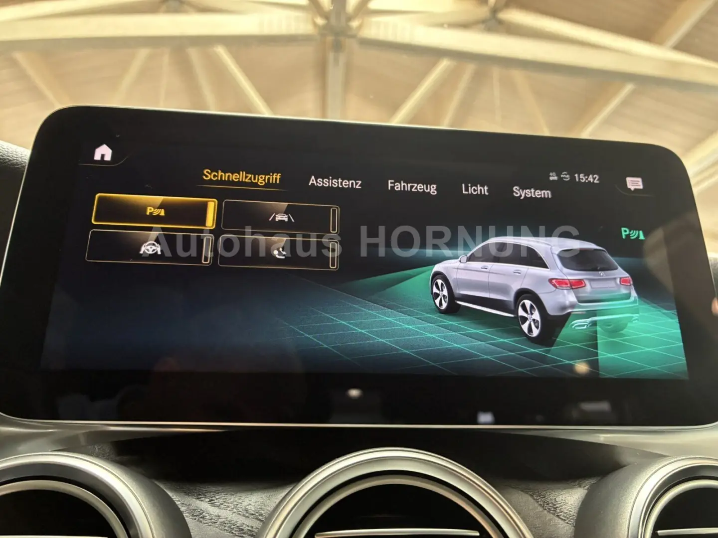 GLC 200 AMG 4M PANO 360° DISTR AHK NightP. KEYGO