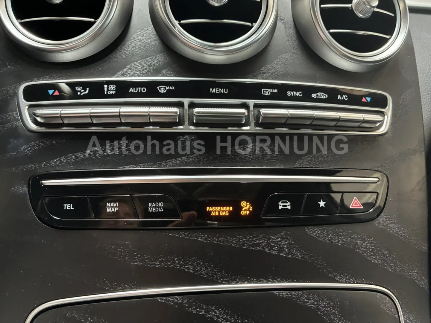 GLC 200 AMG 4M PANO 360° DISTR AHK NightP. KEYGO