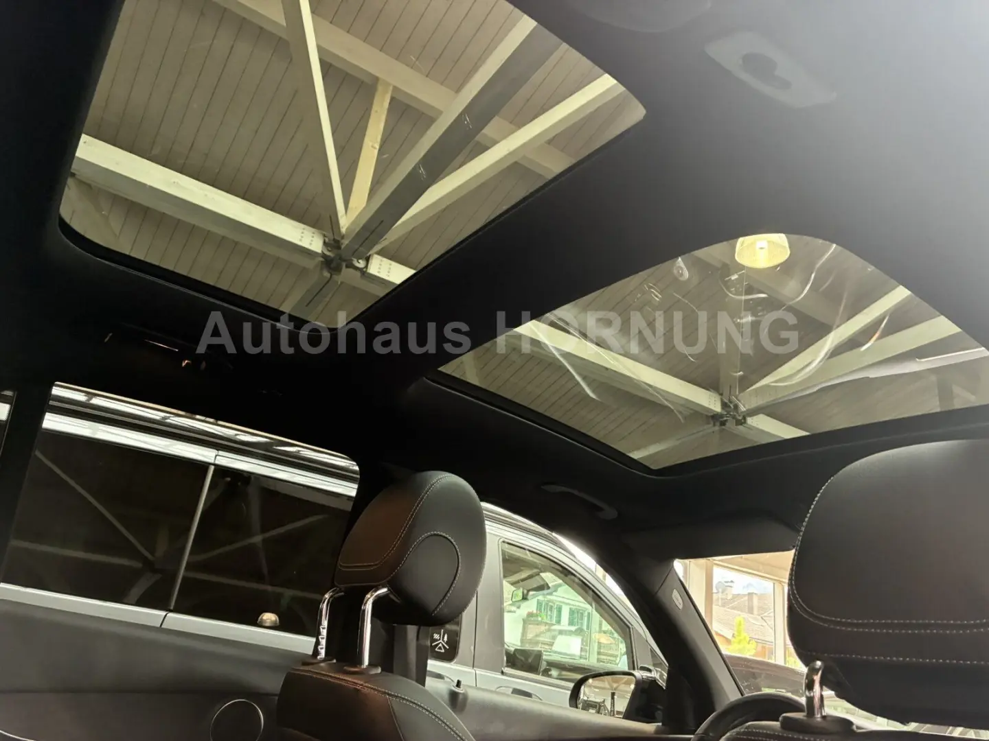GLC 200 AMG 4M PANO 360° DISTR AHK NightP. KEYGO