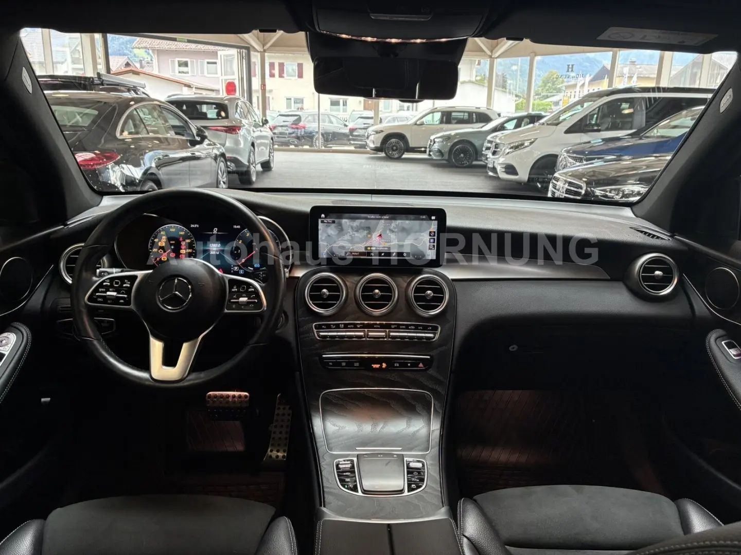 GLC 200 AMG 4M PANO 360° DISTR AHK NightP. KEYGO