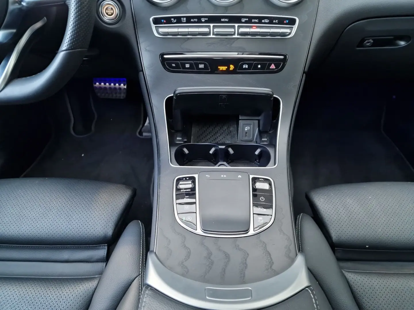 GLC 220 d 4M Coupe AMG Pano Burmest. AHK Distron