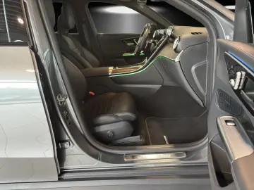 GLC 200 AMG Premium DISTRO Pano Memo KeyGo Night