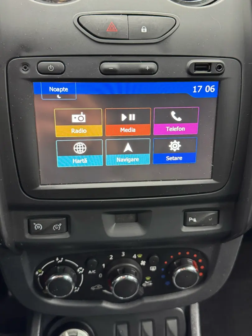 DACIA DUSTER 1.2 Benzina, 4×4, Navigatie, An 2016