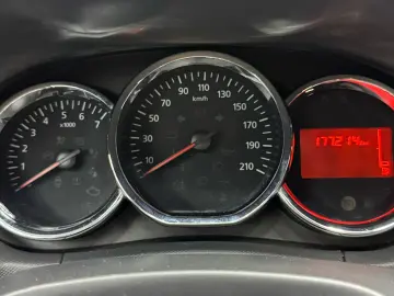 DACIA DUSTER 1.2 Benzina, 4×4, Navigatie, An 2016