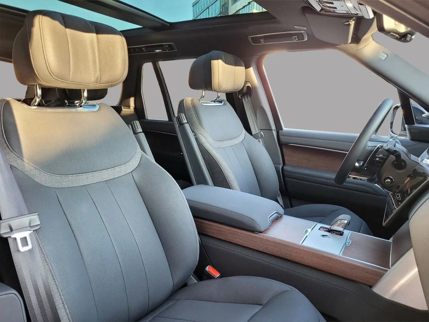 Range Rover P550E AUTOBIOGRAPHY SHADOW GAR2028