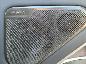 Range Rover P550E AUTOBIOGRAPHY SHADOW GAR2028